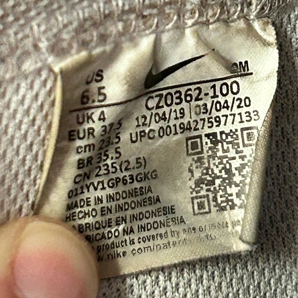 Nike Blazer Mid '77, size 6.5 W/ 5 M (37.5) - Picture 12 of 12